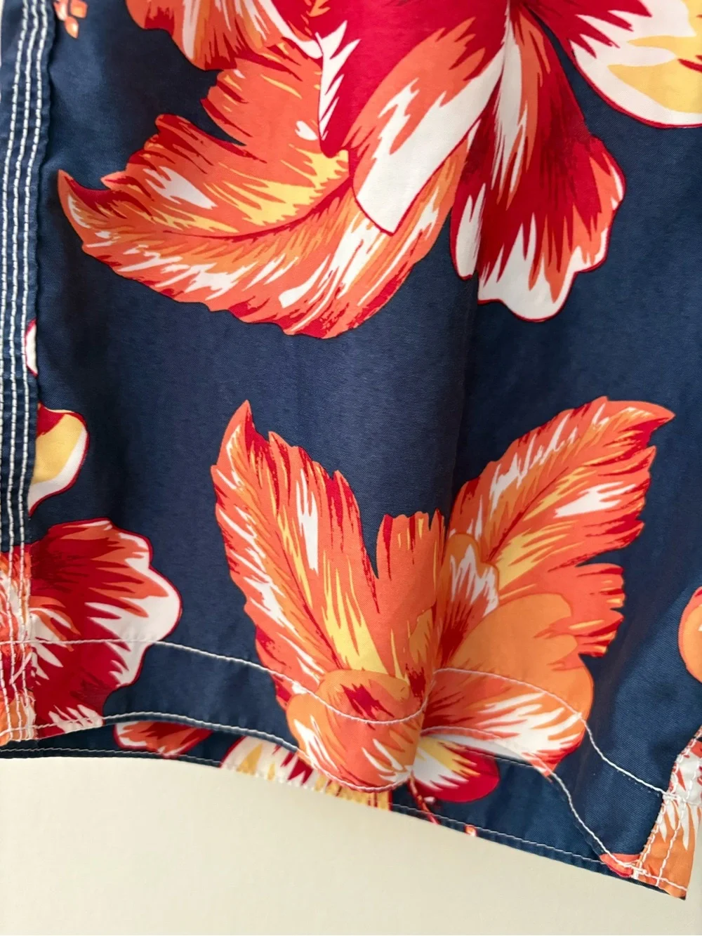Old Navy Men's Floral Swim Trunks -Laceup Front @ Waist-Size M